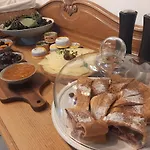 Dvor Vipolze Dobrovo