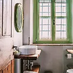 Bed & Breakfast Dvor Vipolze