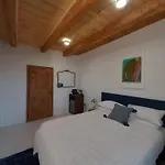 Bed & Breakfast Dvor Vipolze