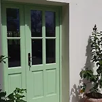 Bed and breakfast Dvor Vipolze 4*