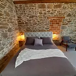 Dvor Vipolze 4*