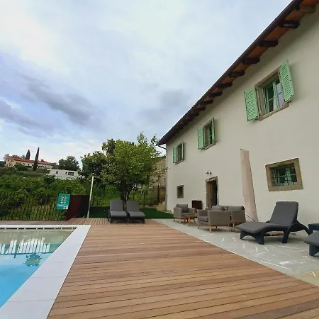 Dvor Vipolze 4* Dobrovo