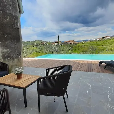 krevet i doručak Dvor Vipolze Dobrovo