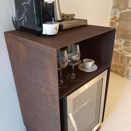 Dvor Vipolze Couette-café Dobrovo