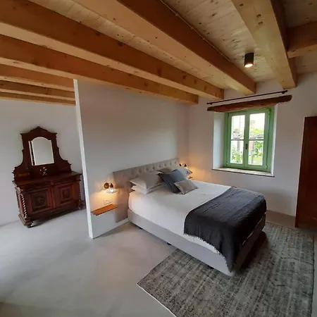 Dvor Vipolze 4* Dobrovo