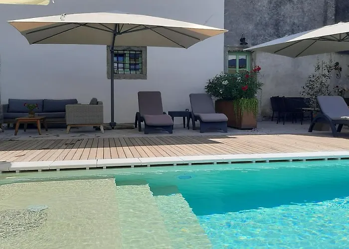 فندق مبيت وإفطار Dvor Vipolze